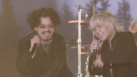Frame from โลกที่แบกไว้