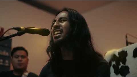 Frame from ช่อผกา