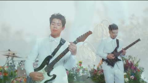 Frame from แตกยาก (Gems)